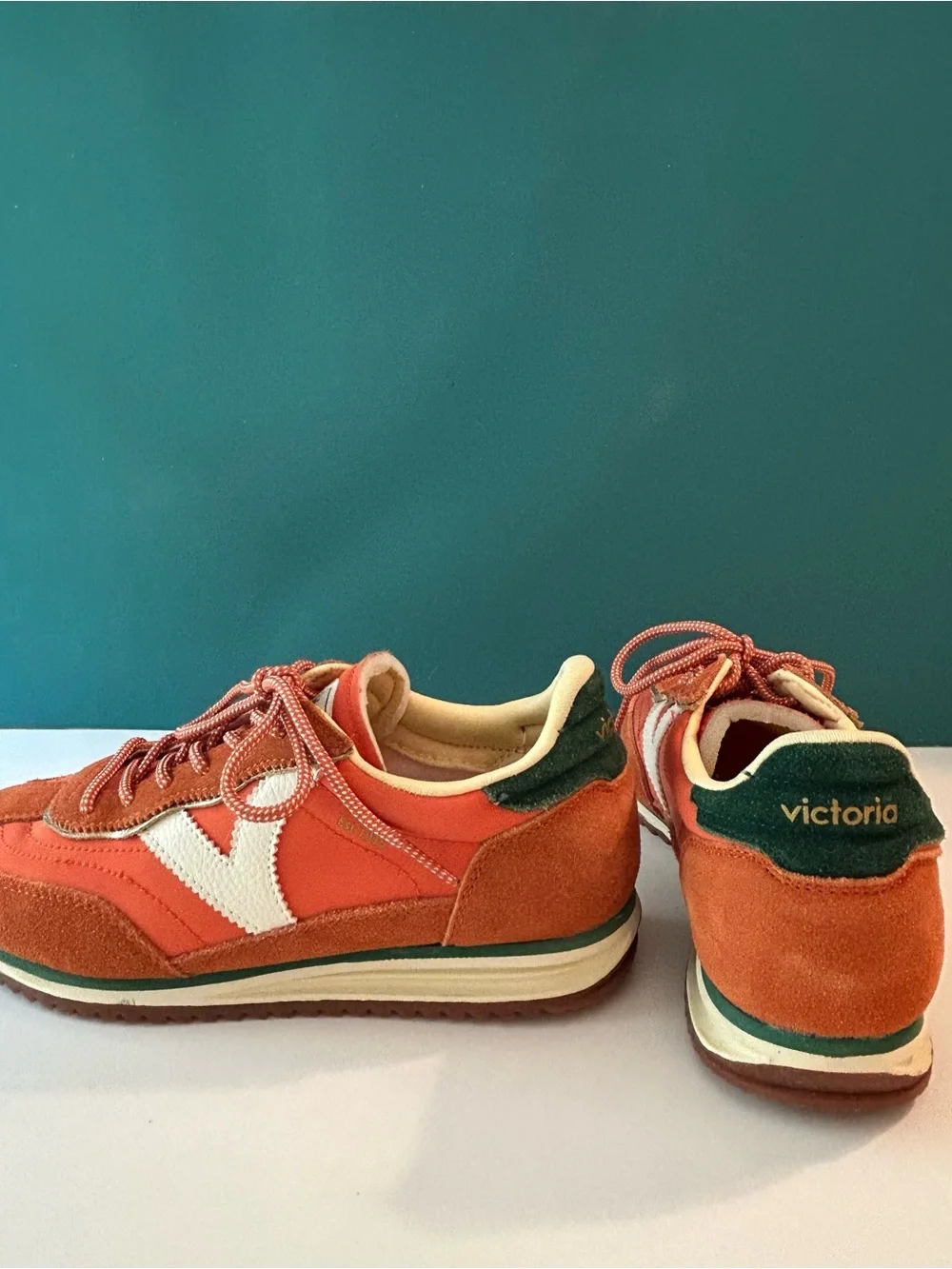 Victoria Saturno Retro Athleisure Trainers-size 39-Spain